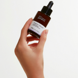 Skin Generics Lifting serum 22% - Organic Silicium bottle in hand 